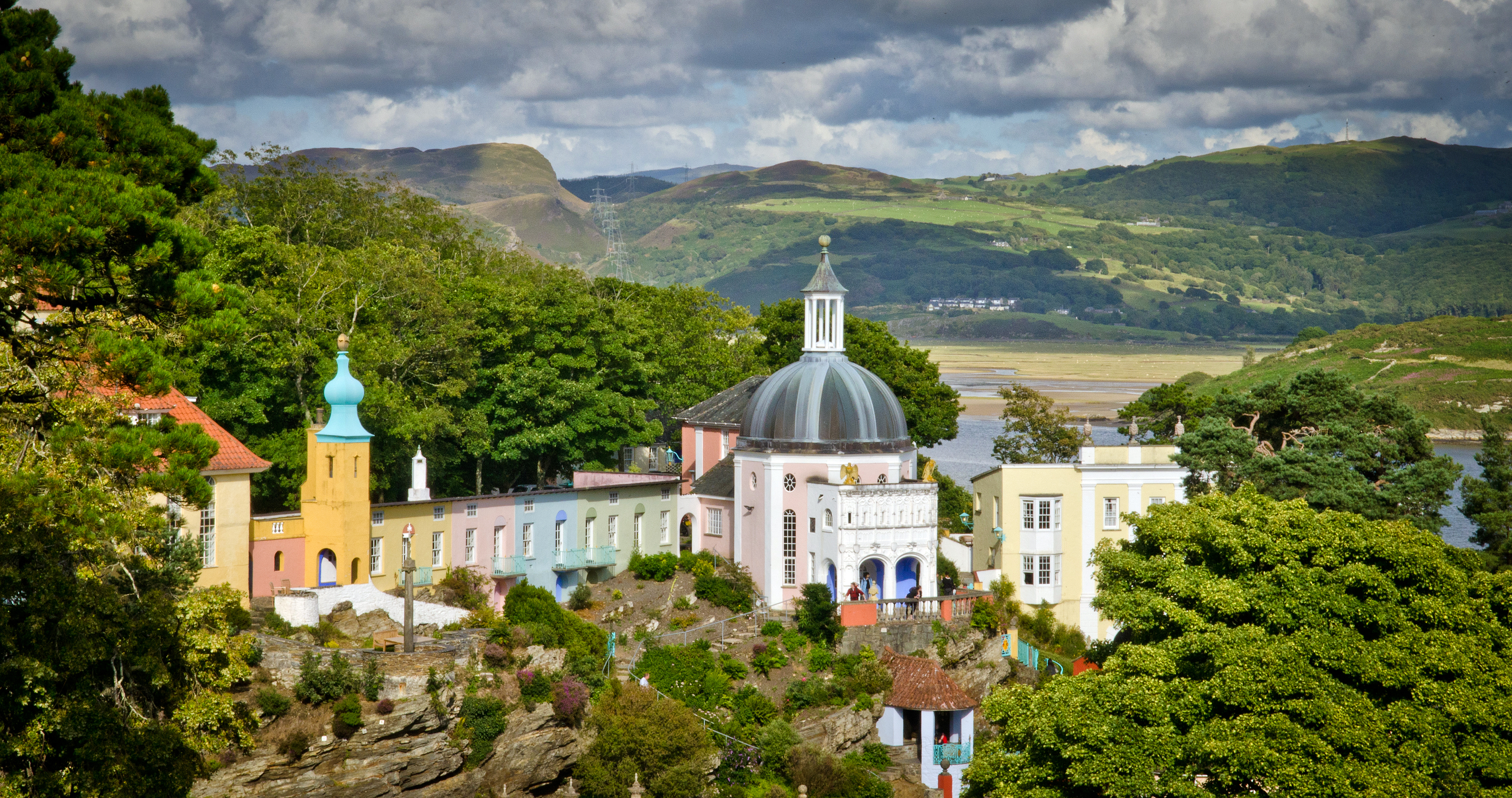 Portmeirion, Desa Fantasi yang Jadi Ikon Budaya dan Wisata Inggris