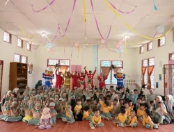 Anak Diajari Taklukan si Jago Merah dengan Cara Menyenangkan