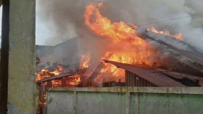 Bulog dan Pemko Dumai Salurkan Bantuan Pangan untuk Warga